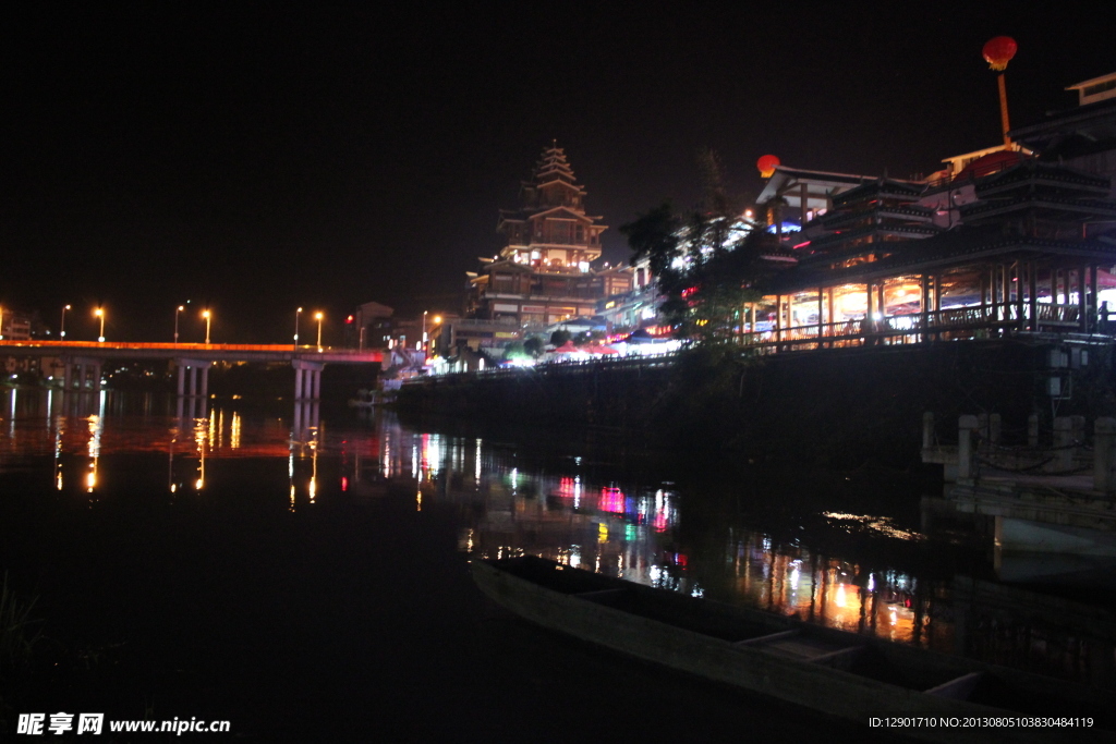水上 夜景