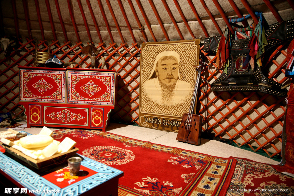 蒙古包内部家具布置图图片
