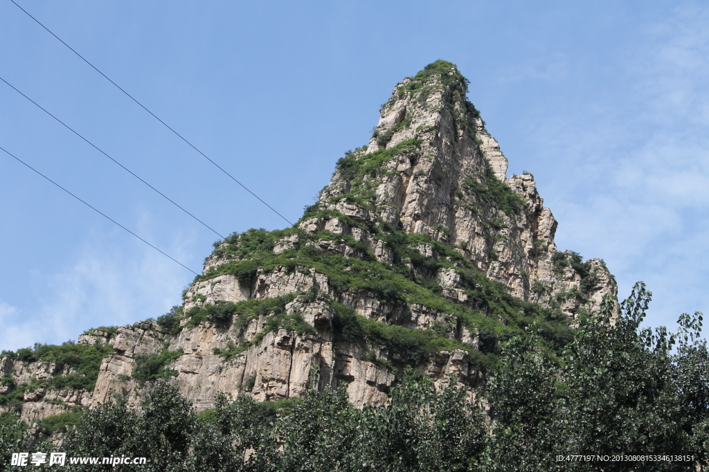 山峰 绿草 高山