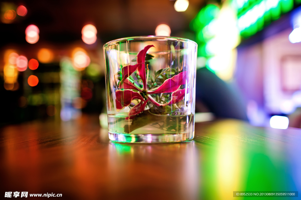 玻璃杯
