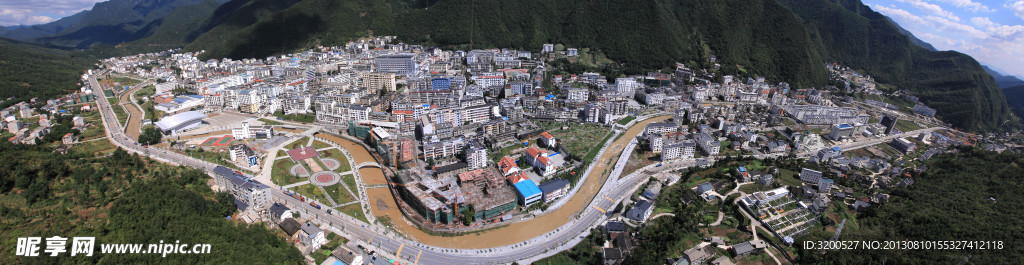神农架松柏镇全景航拍