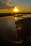 河水夕阳