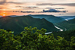 山河群山