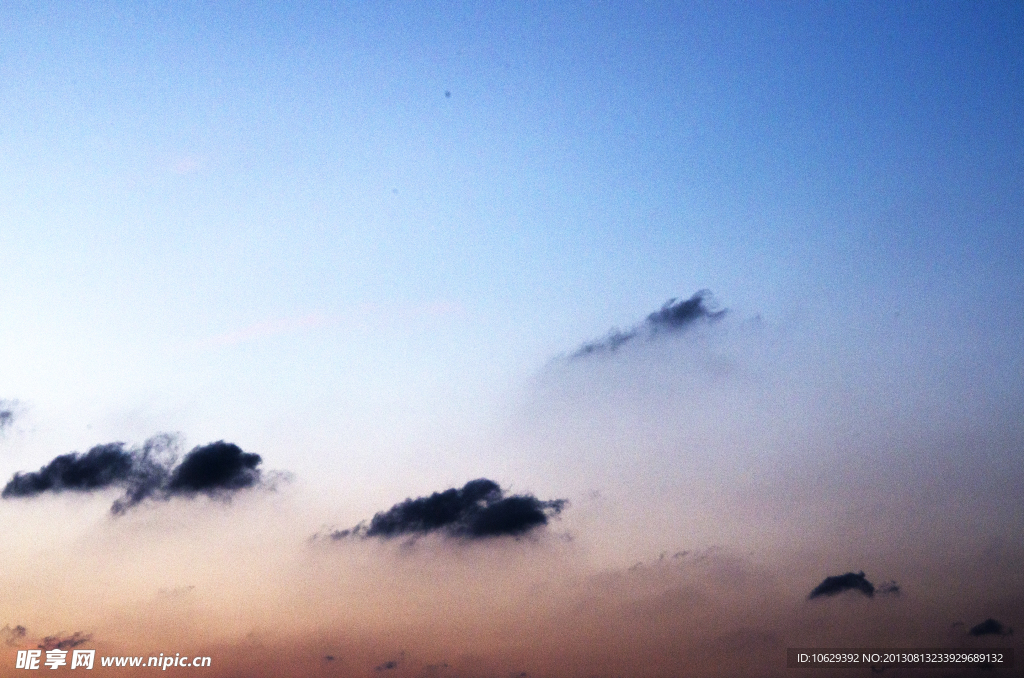 天空 水墨感