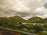 黑云压城