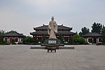 孙子雕像