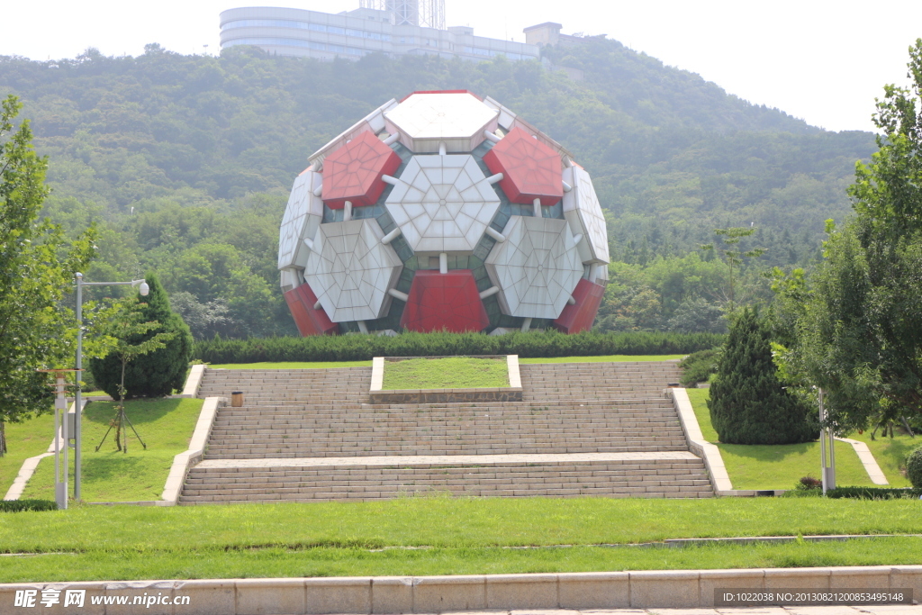 大连标志性建筑 足球