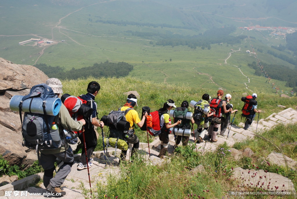 驴友下山