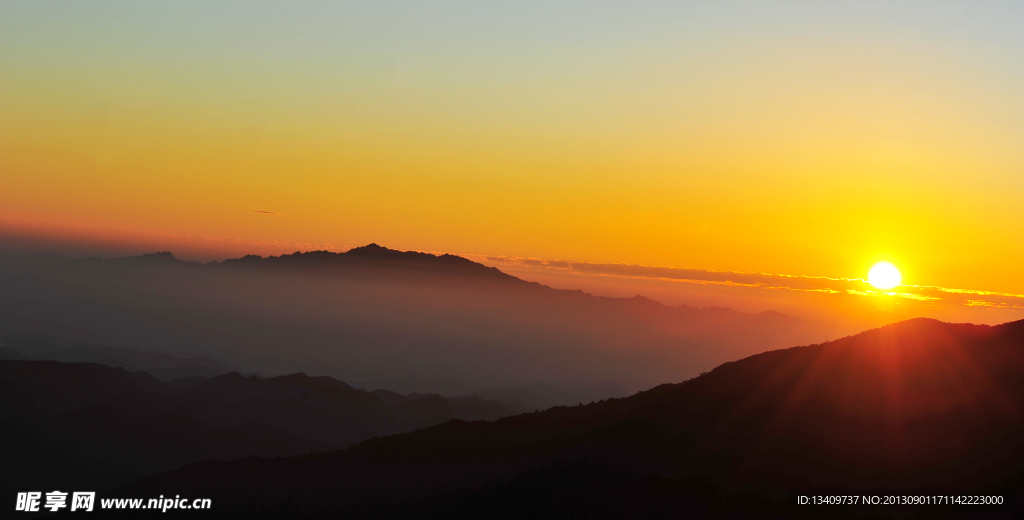 蟒山日出