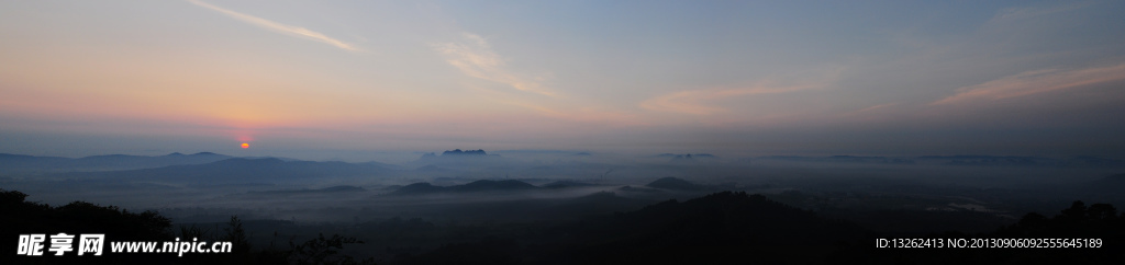 玉林龟山公园日出全景