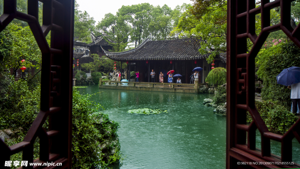 细雨退思园