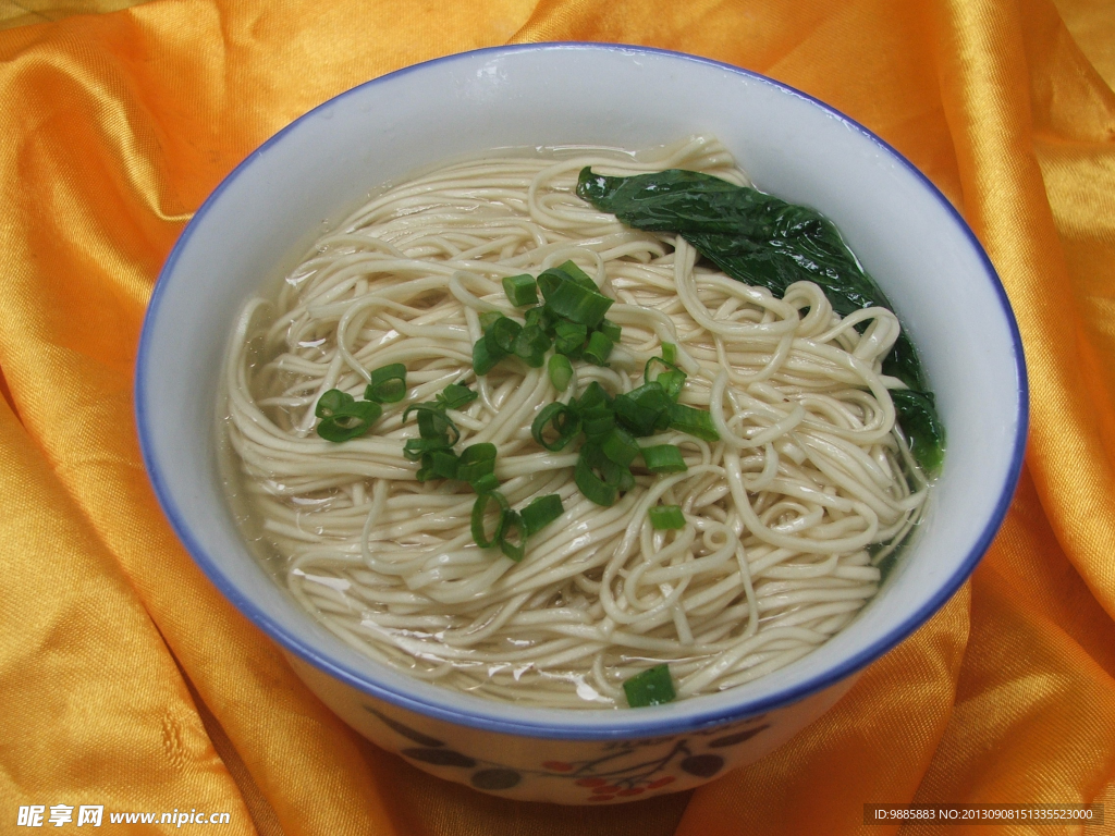 清汤面摄影图__传统美食_餐饮美食_摄影图库_昵图网nipic.com