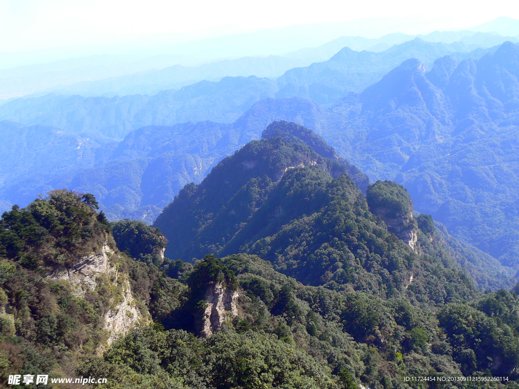群山