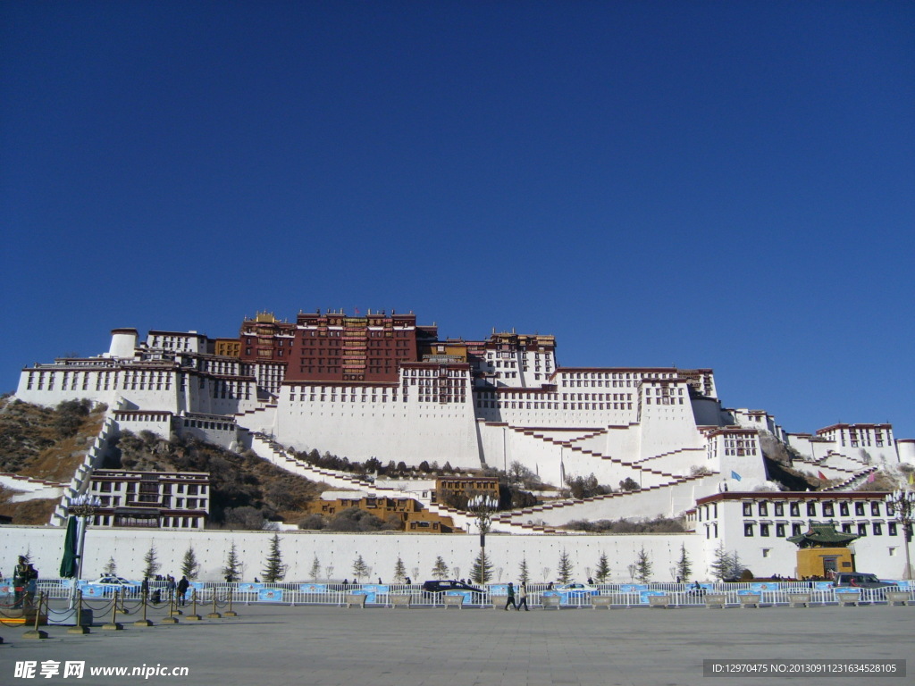 布宫