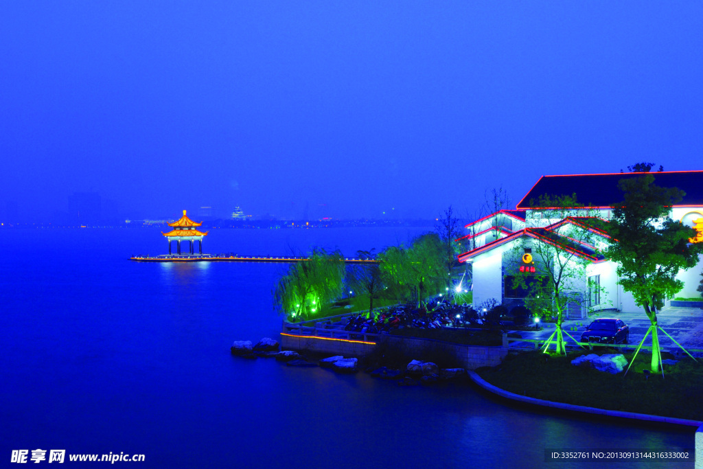 金鸡湖李公堤夜景