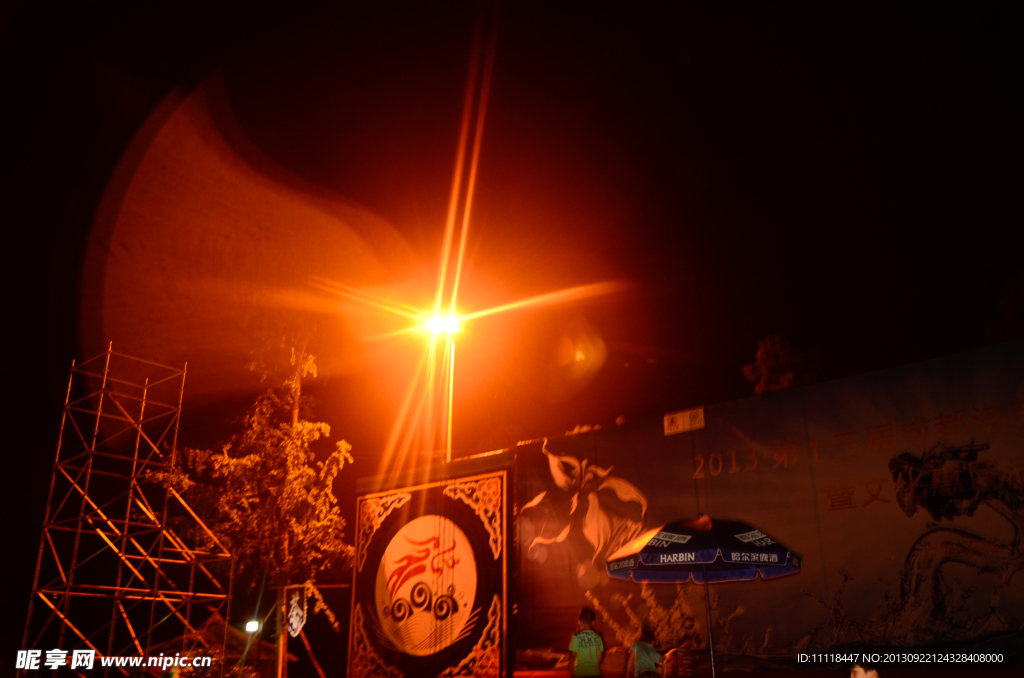 洛带博客小镇夜景霓虹