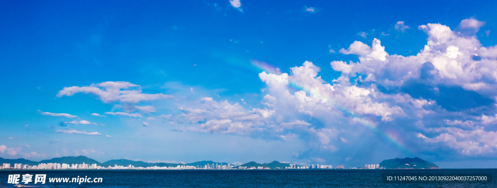 海南三亚湾海上彩虹