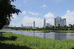 湖边