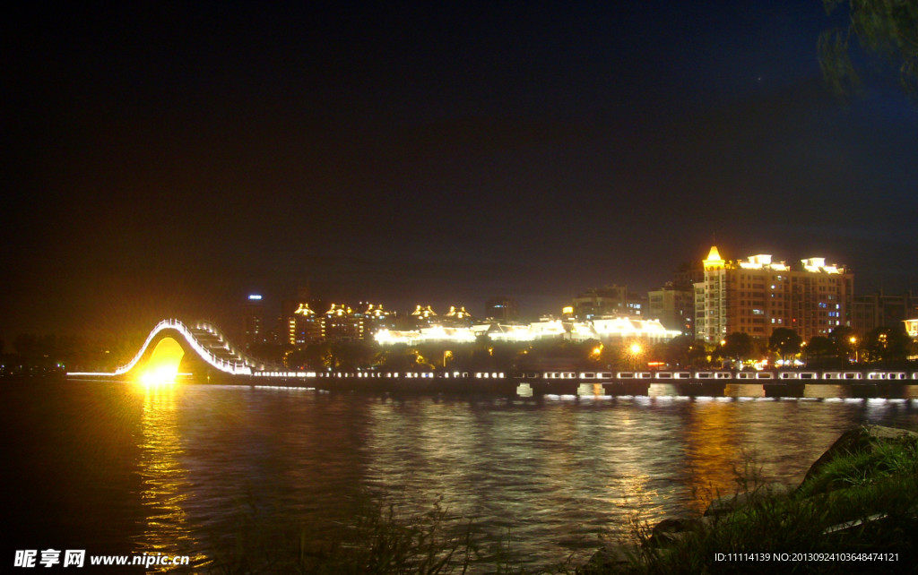 瓜渚湖夜景