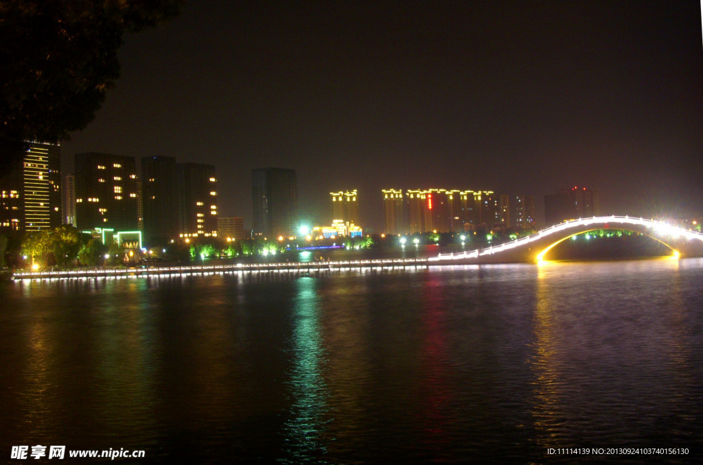 瓜渚湖夜景
