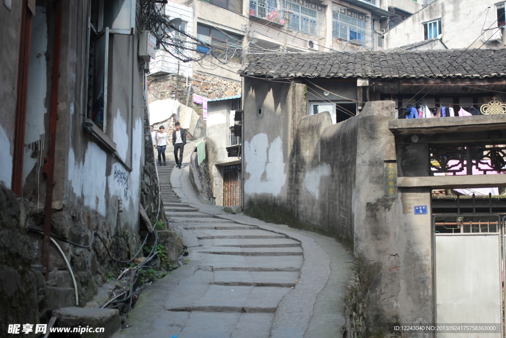 农村 山区 建筑小路