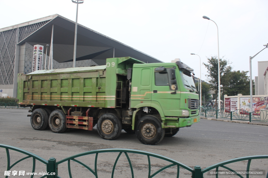 大卡车