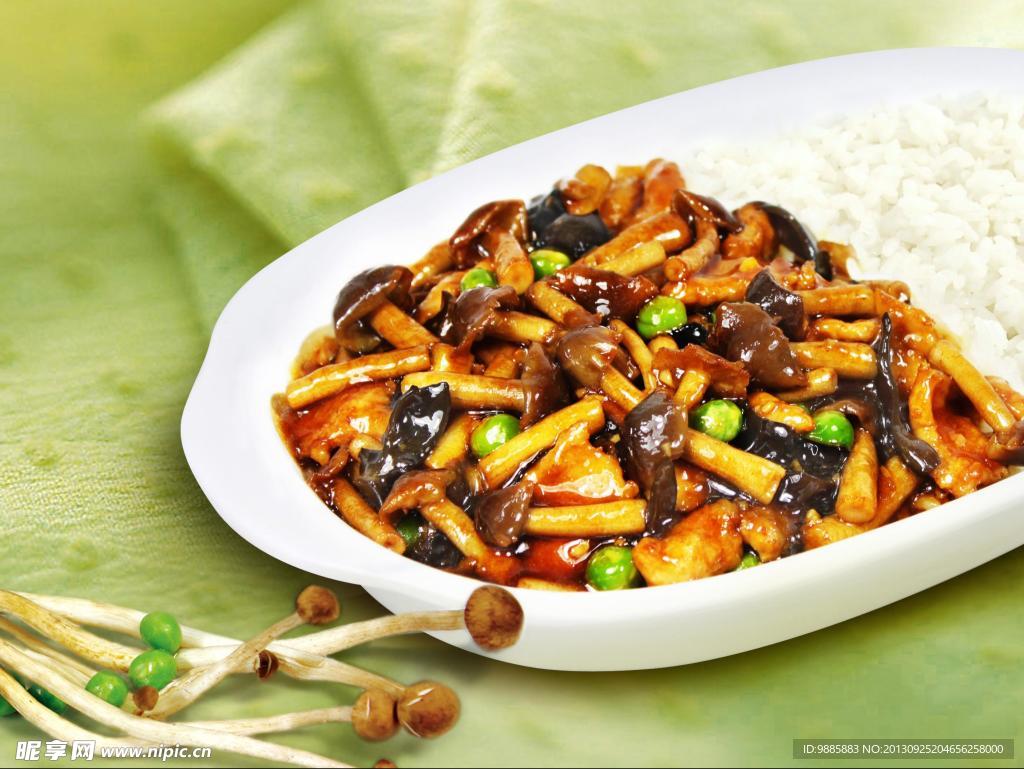 茶树菇烧肉饭