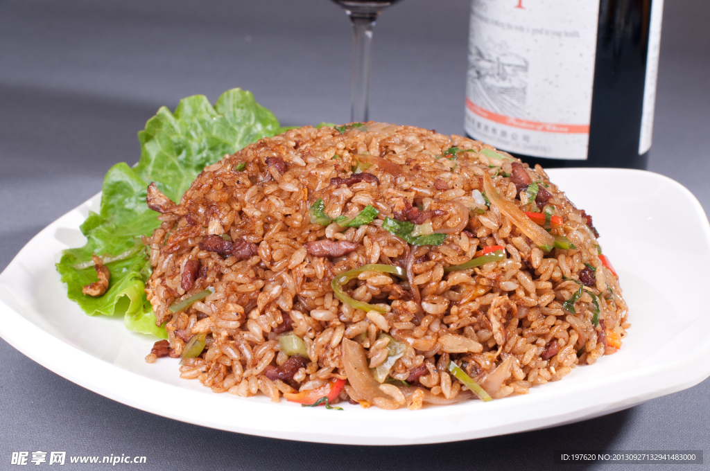 黑椒牛肉丝炒饭