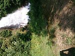高山流水绿草地