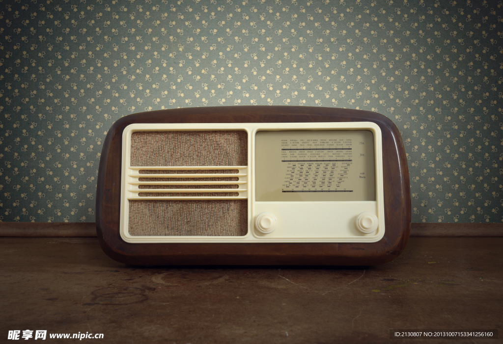 古董收音机