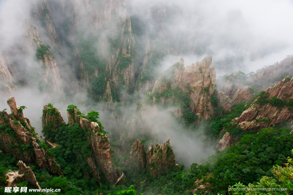 黄山西海峡谷 万仞