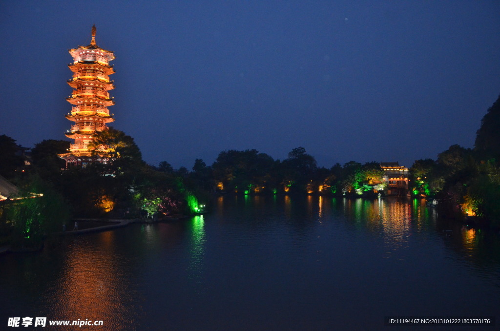 桂林木龙湖夜景