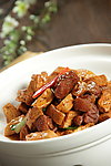 封缸肘子烩豆腐
