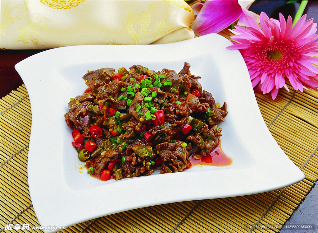 香芹炒鸡杂