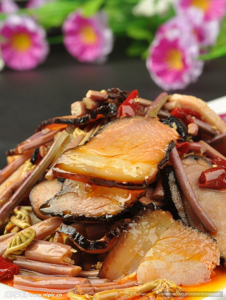 蕨菜炒腊肉