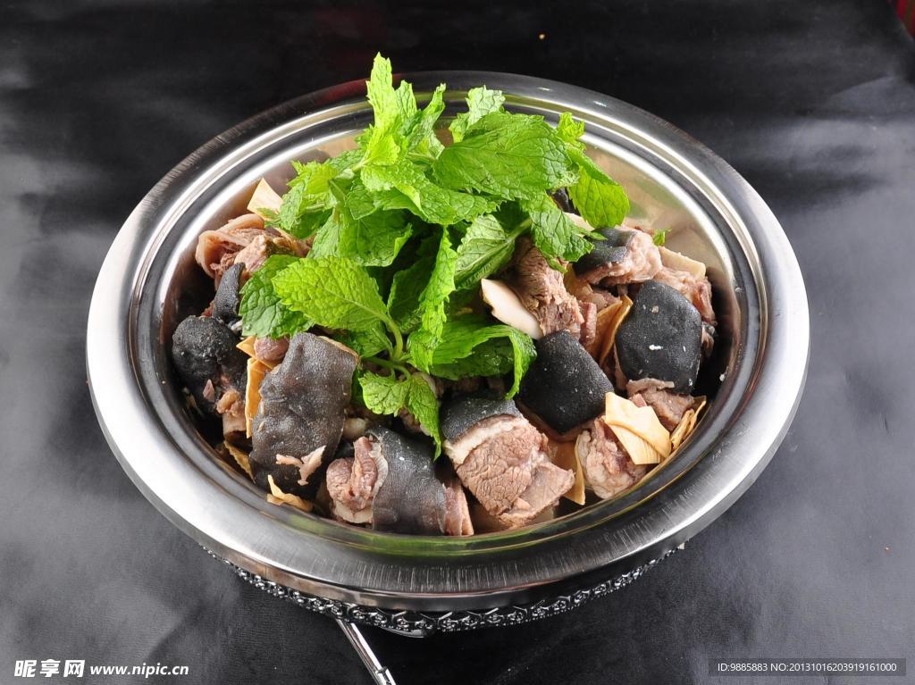 带皮羊肉