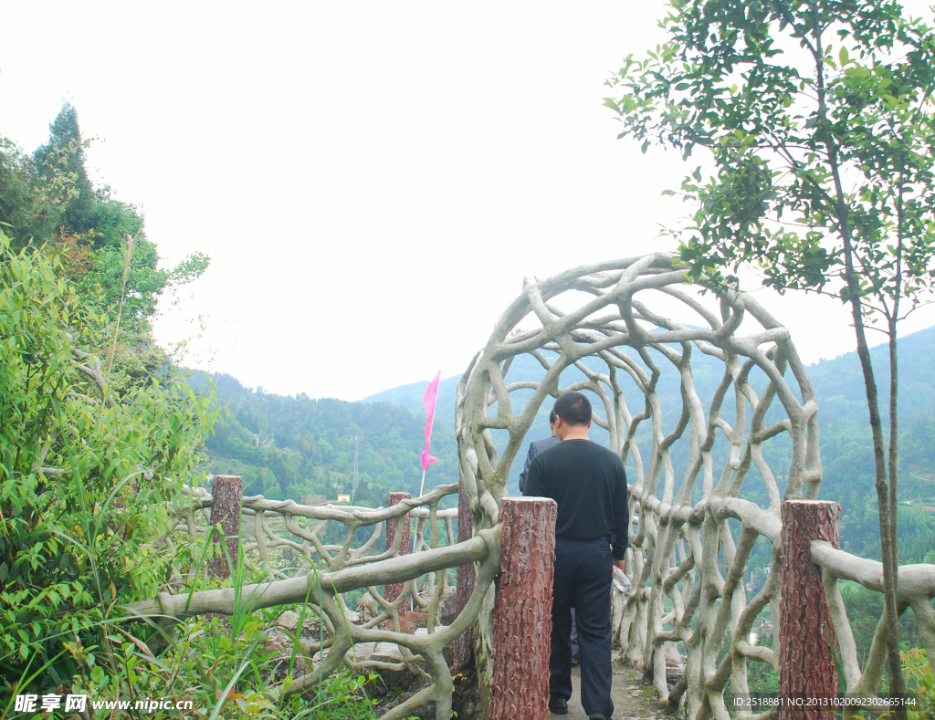 云雾灵山莲花鹊桥