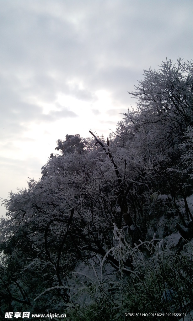 峨眉雪景