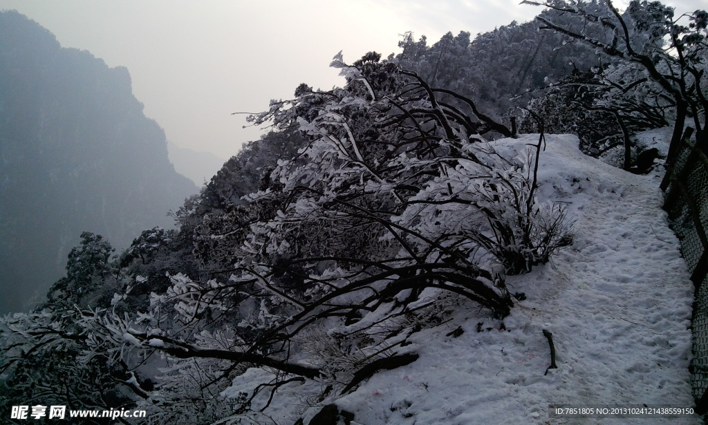 峨眉雪景