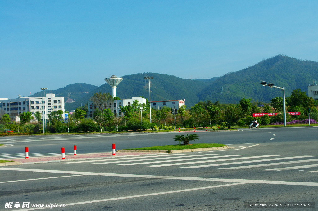 城市交通山水