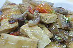 苗家豆饼焖腩肉