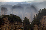 峰岭缭绕