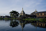 水上寺院