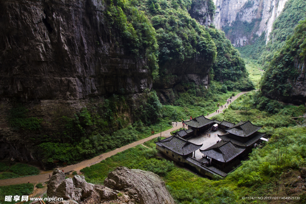 山间客栈