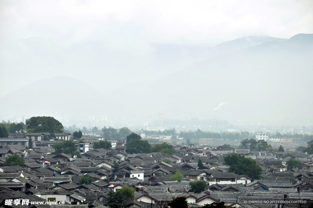 大研古城远眺