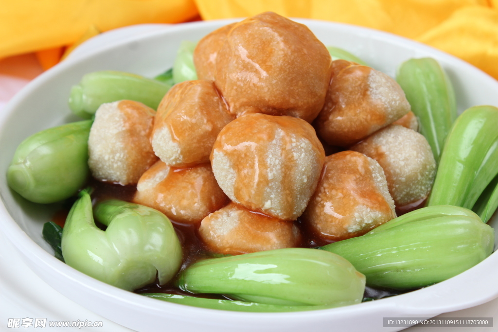 鲍汁扣鱼府