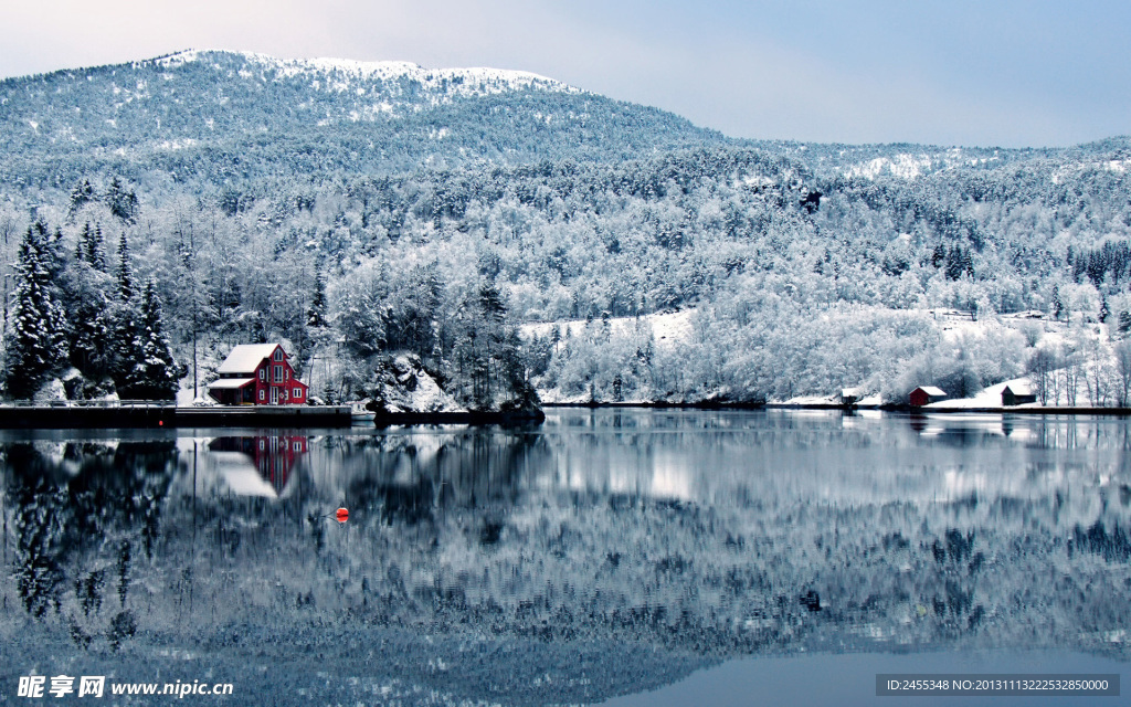 雪景 房子