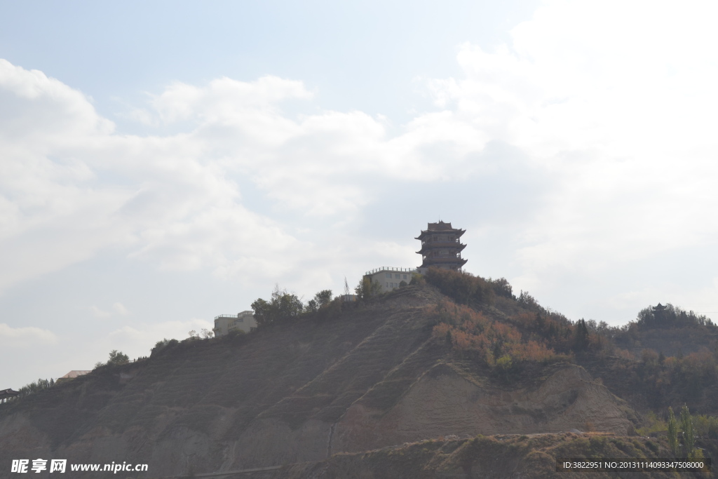 刘家峡山顶高塔