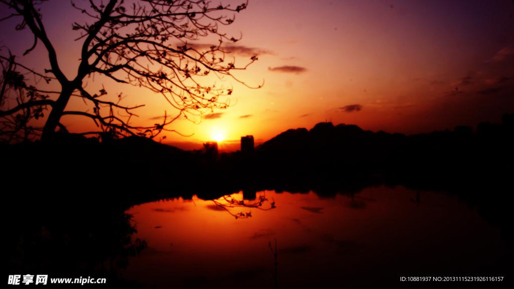 夕阳下的望江小区