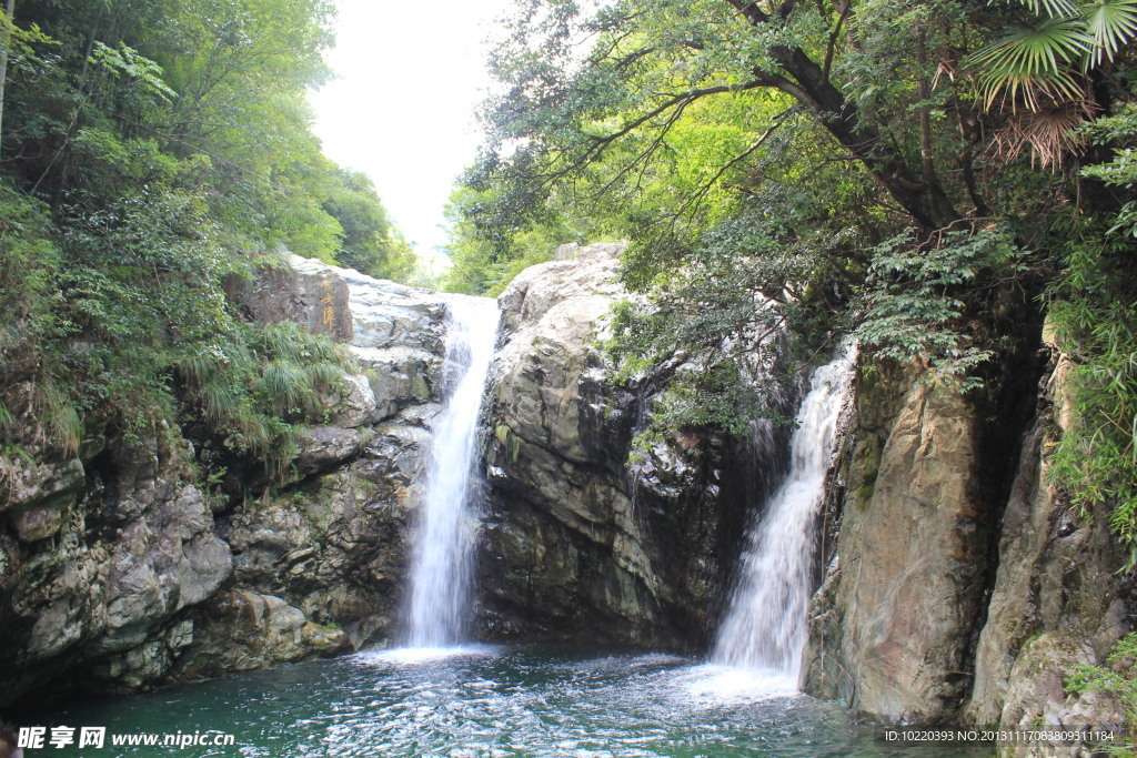 瀑布